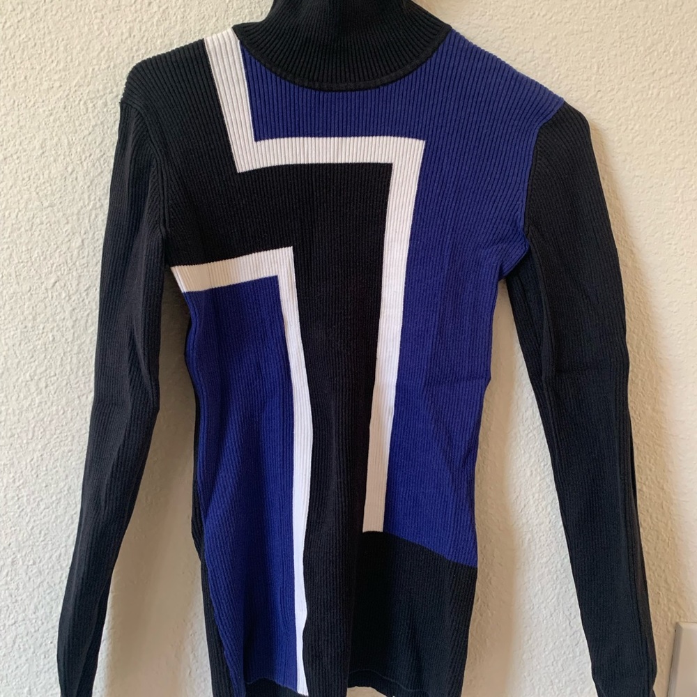 Long-Sleeve Turtle Neck